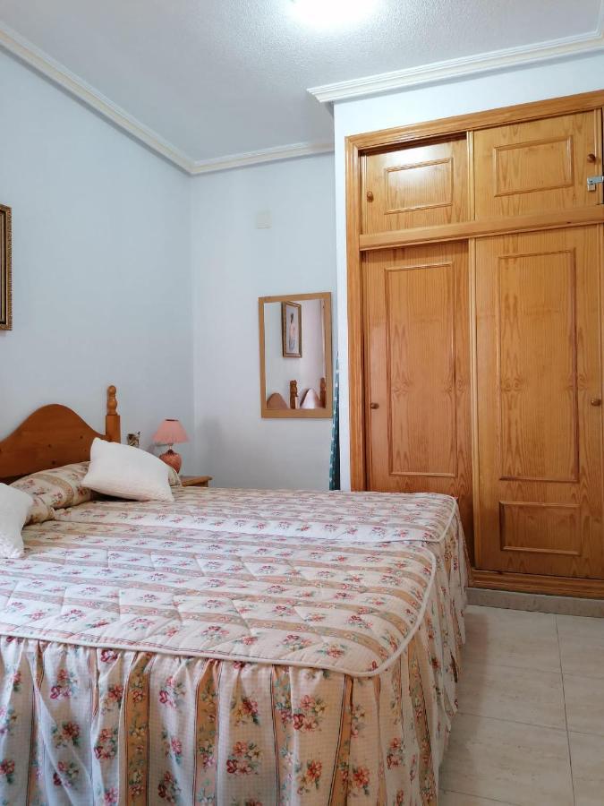 Gemuetliche Ferienwohnung In Torrevieja Ca100M Vom Strand Playa Del Cura Entfernt Екстер'єр фото