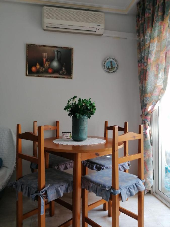 Gemuetliche Ferienwohnung In Torrevieja Ca100M Vom Strand Playa Del Cura Entfernt Екстер'єр фото