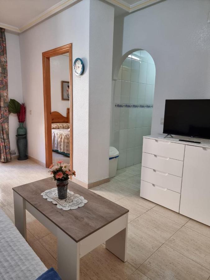 Gemuetliche Ferienwohnung In Torrevieja Ca100M Vom Strand Playa Del Cura Entfernt Екстер'єр фото